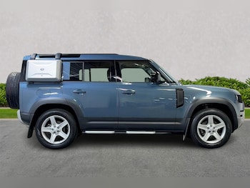 Used Land Rover Defender 2023 for sale - 76268239: Photo