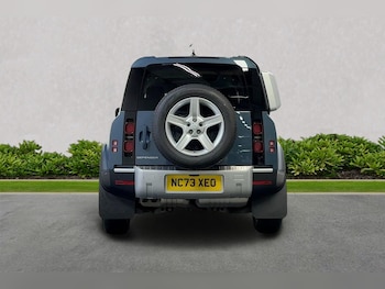Used Land Rover Defender 2023 for sale - 76268239: Photo
