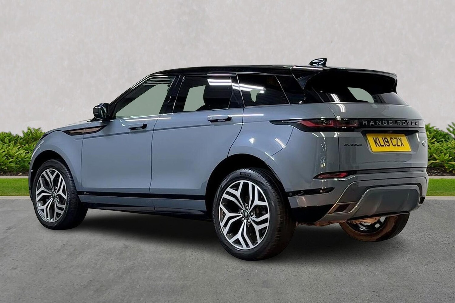 Used Land Rover Range Rover Evoque 2019 for sale - 76490644: Photo 2