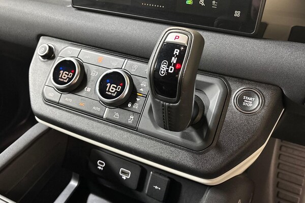 Used Land Rover Defender 2023 for sale - 75484992: Photo 12