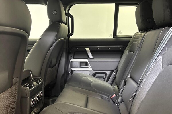 Used Land Rover Defender 2023 for sale - 75484992: Photo 16