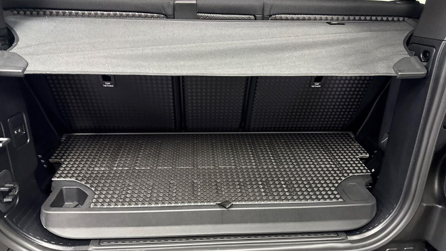 Used Land Rover Defender 2025 for sale - 78191127: Photo 11