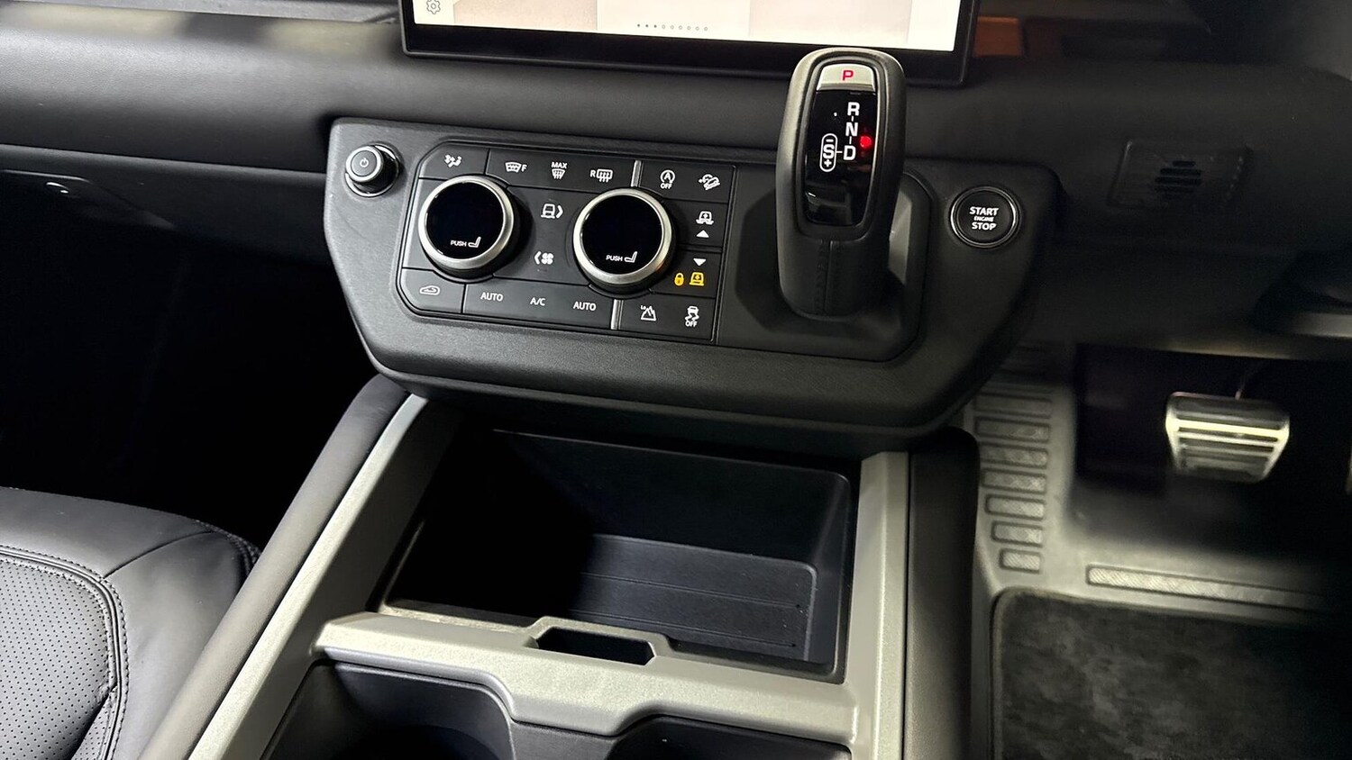 Used Land Rover Defender 2025 for sale - 78191127: Photo 14