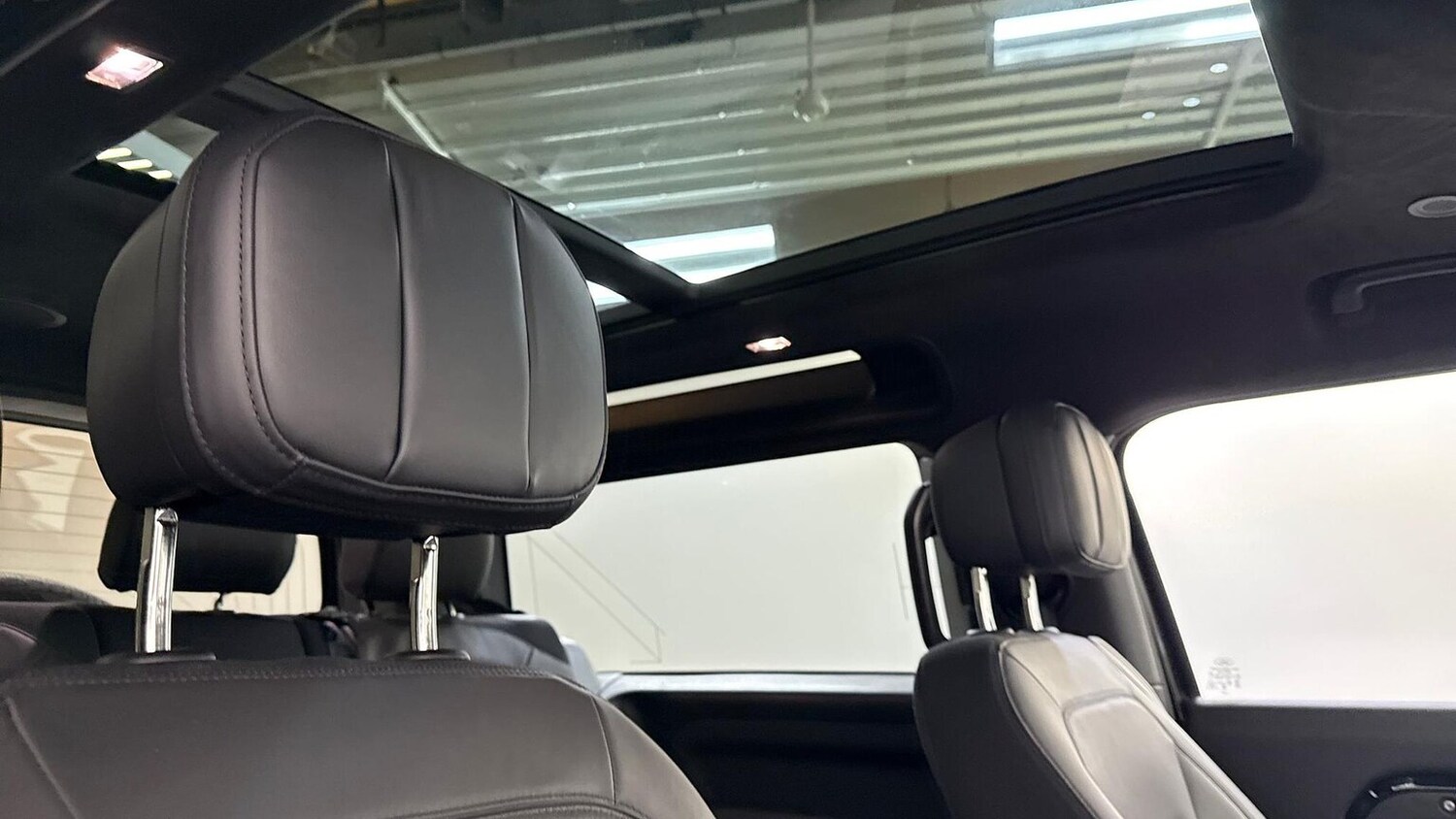 Used Land Rover Defender 2025 for sale - 78191127: Photo 22