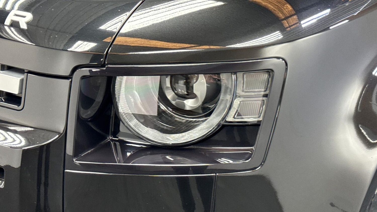 Used Land Rover Defender 2023 for sale - 78193317: Photo 18