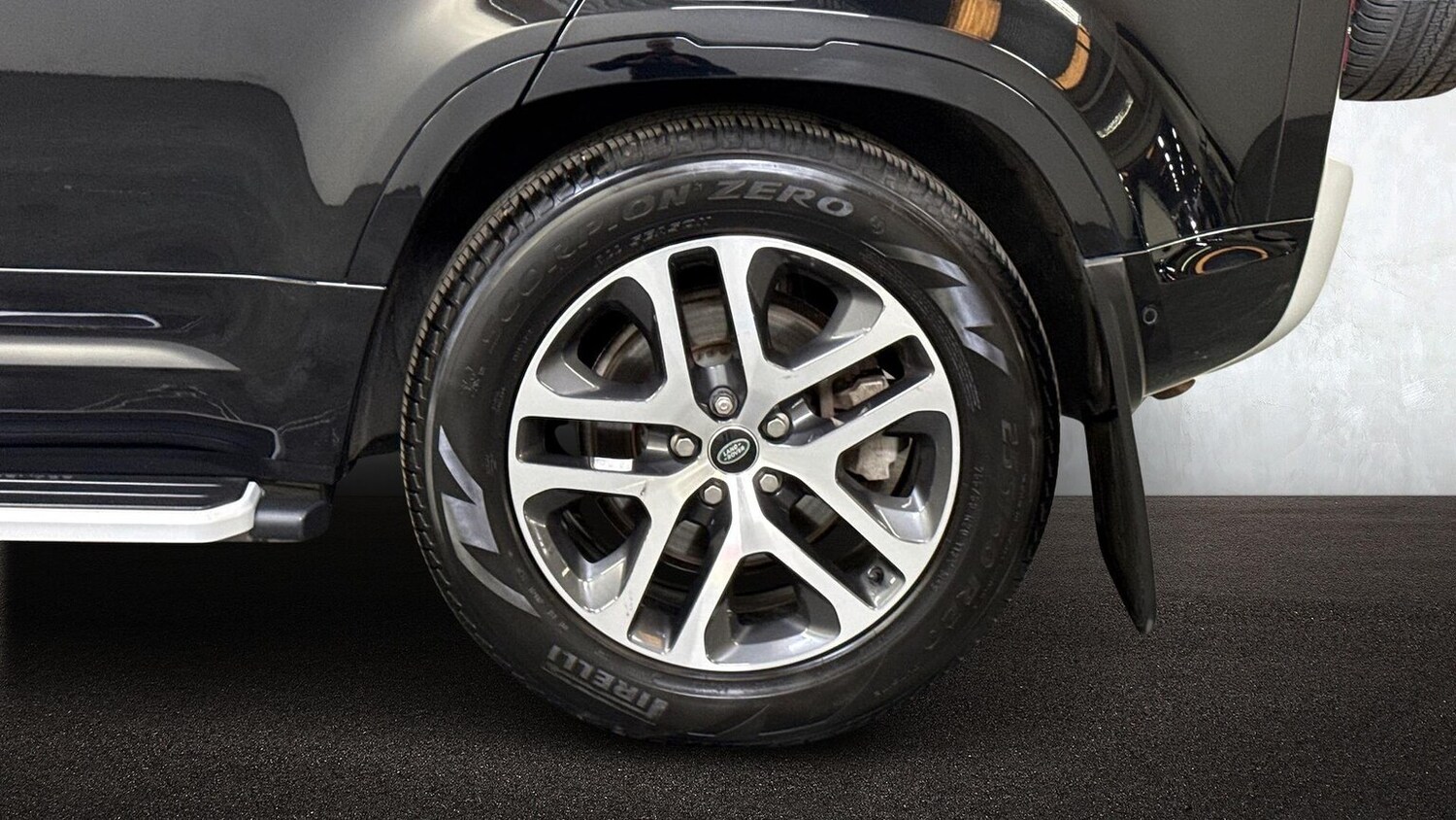 Used Land Rover Defender 2023 for sale - 78193317: Photo 9