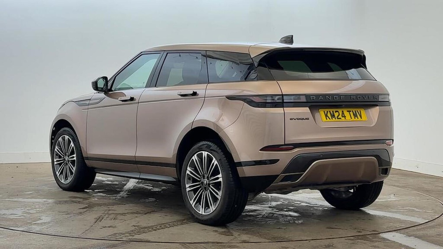 Used Land Rover Range Rover Evoque 2024 for sale - 76149510: Photo 3