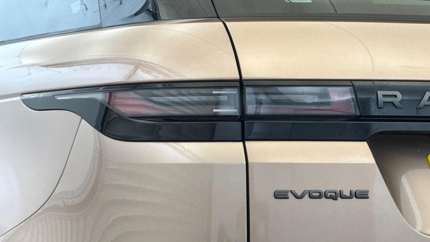Used Land Rover Range Rover Evoque 2024 for sale - 76149510: Photo 6