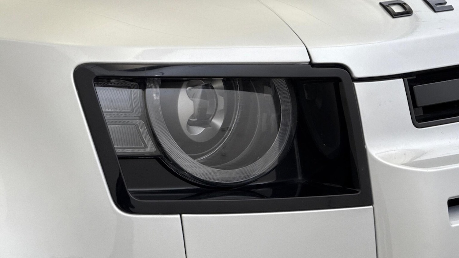 Used Land Rover Defender 2024 for sale - 76651225: Photo 17