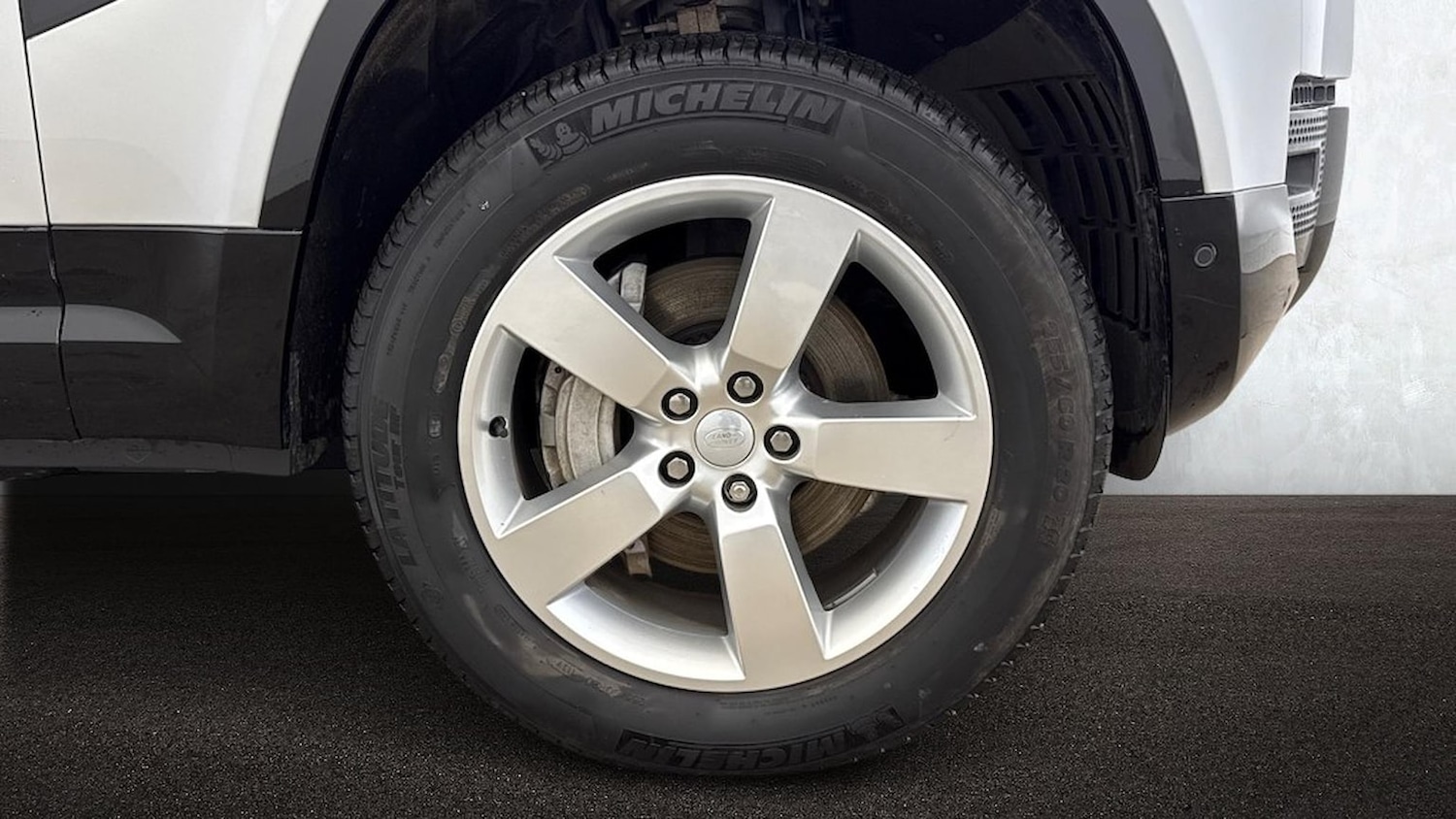 Used Land Rover Defender 2024 for sale - 76651225: Photo 8