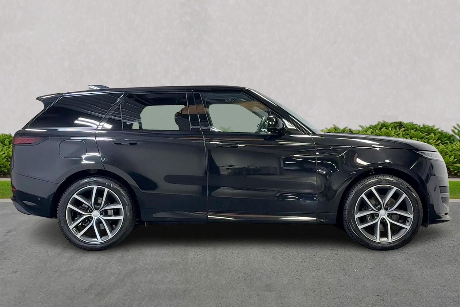 Used Land Rover Range Rover Sport 2024 for sale - 76149602: Photo 3