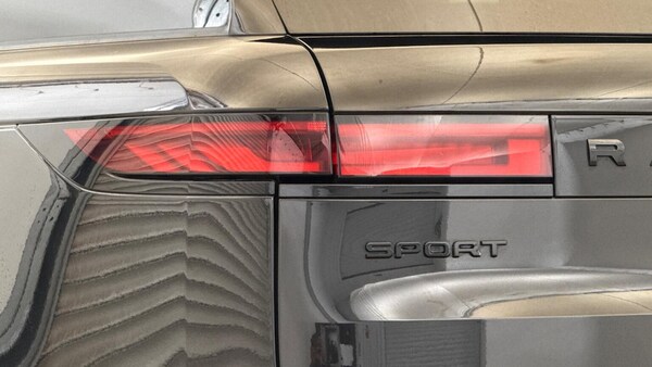 Used Land Rover Range Rover Sport 2024 for sale - 76149602: Photo 9