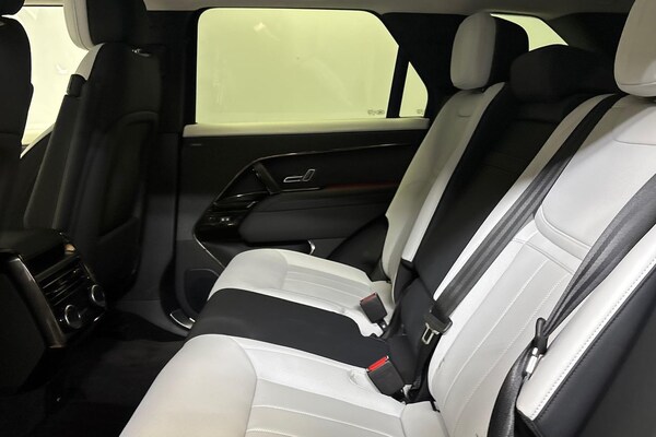 Used Land Rover Range Rover Sport 2023 for sale - 76127282: Photo 16