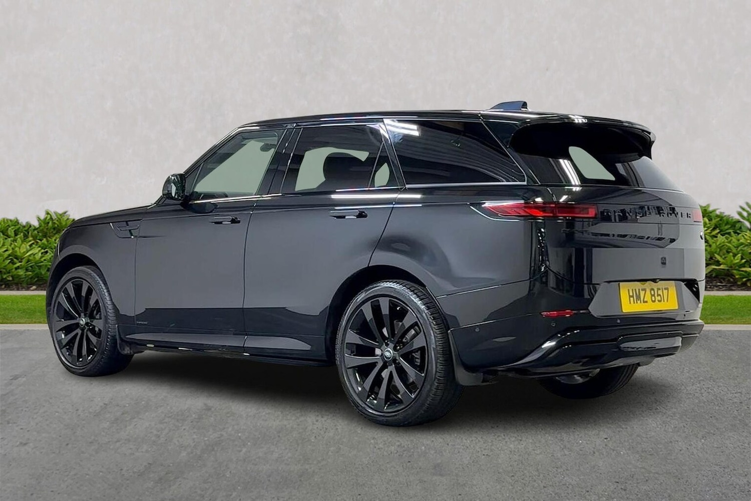 Used Land Rover Range Rover Sport 2023 for sale - 76127282: Photo 2