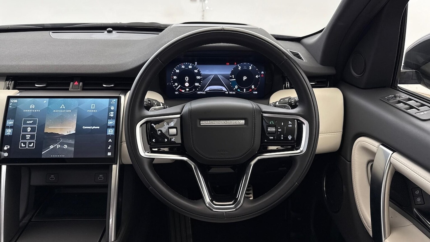 Used Land Rover Discovery Sport 2024 for sale - 76565468: Photo 15