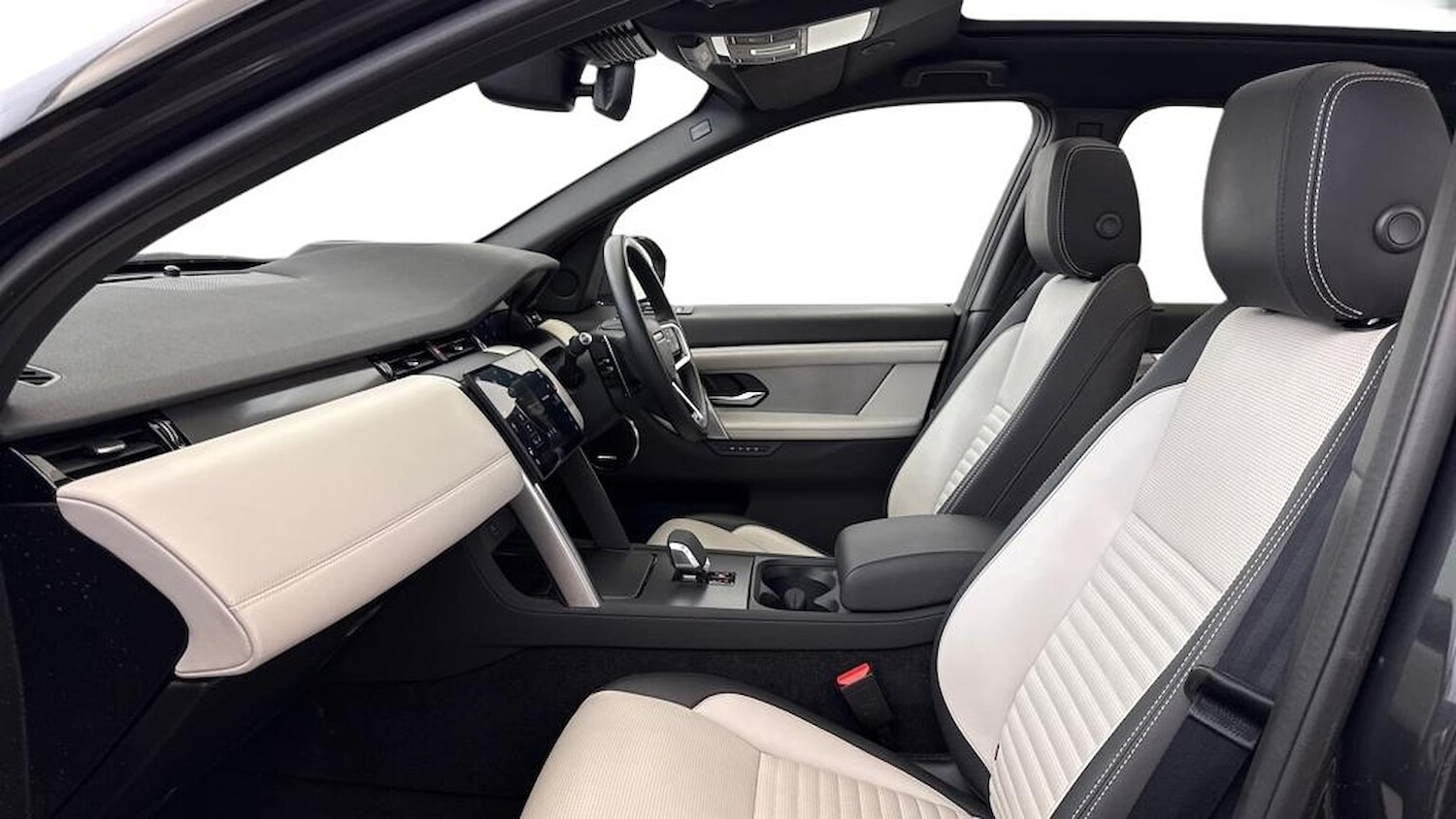 Used Land Rover Discovery Sport 2024 for sale - 76565468: Photo 3