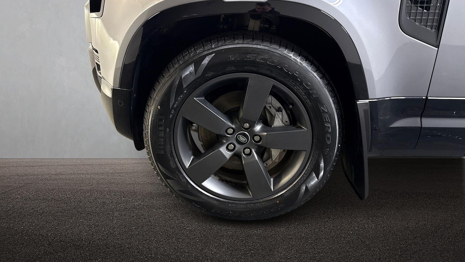 Used Land Rover Defender 2023 for sale - 77603698: Photo 8