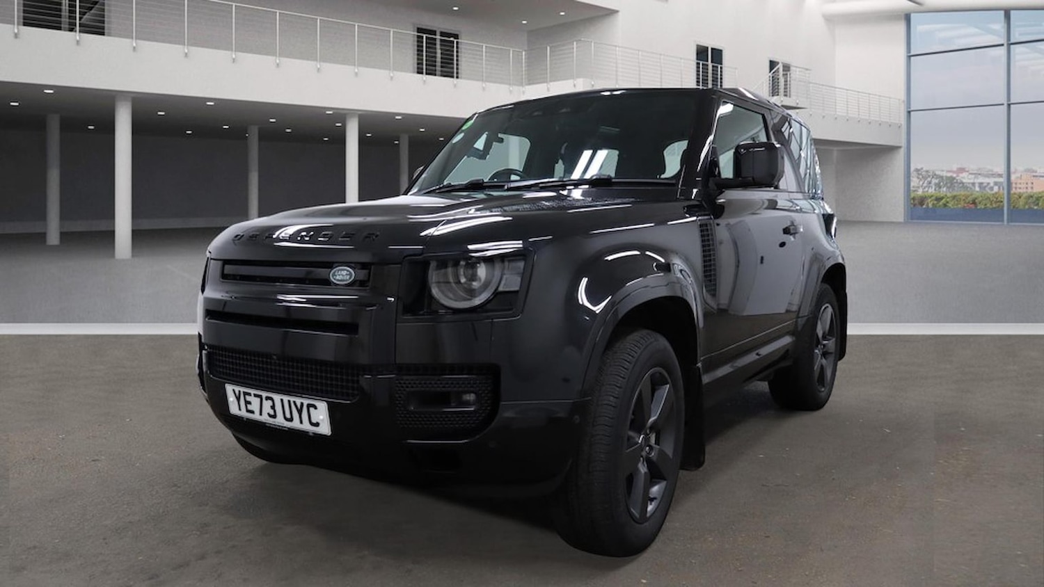 Used Land Rover Defender 2023 for sale - 76335157: Photo 2