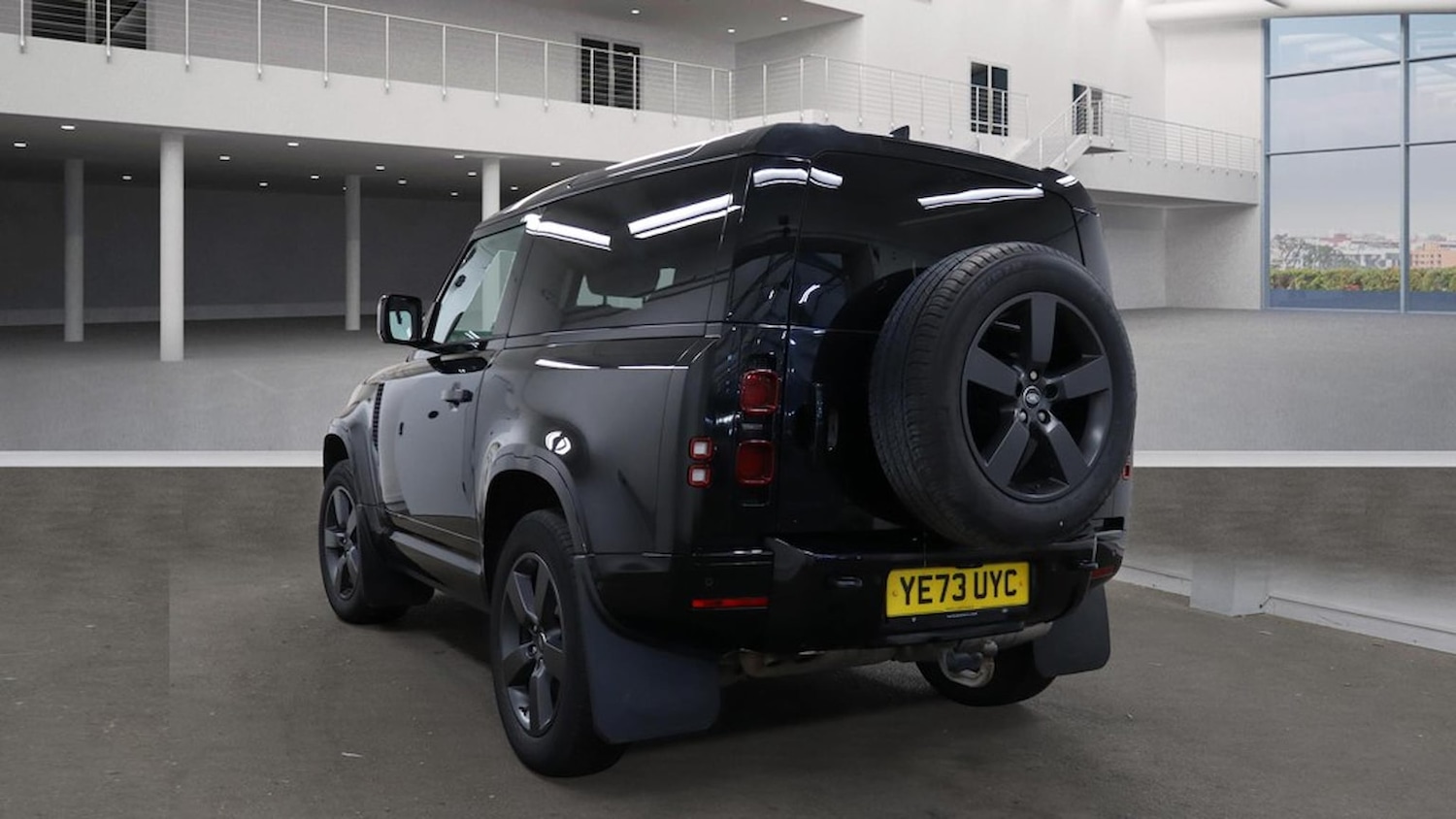 Used Land Rover Defender 2023 for sale - 76335157: Photo 3