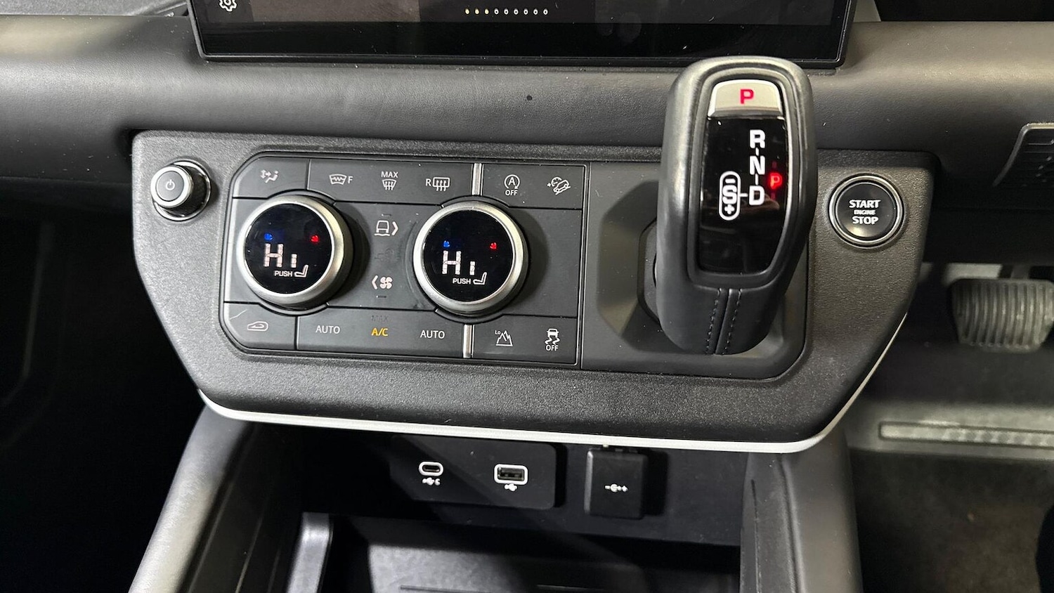 Used Land Rover Defender 2023 for sale - 77489401: Photo 13