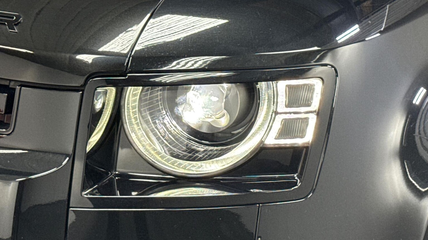 Used Land Rover Defender 2023 for sale - 77489401: Photo 17