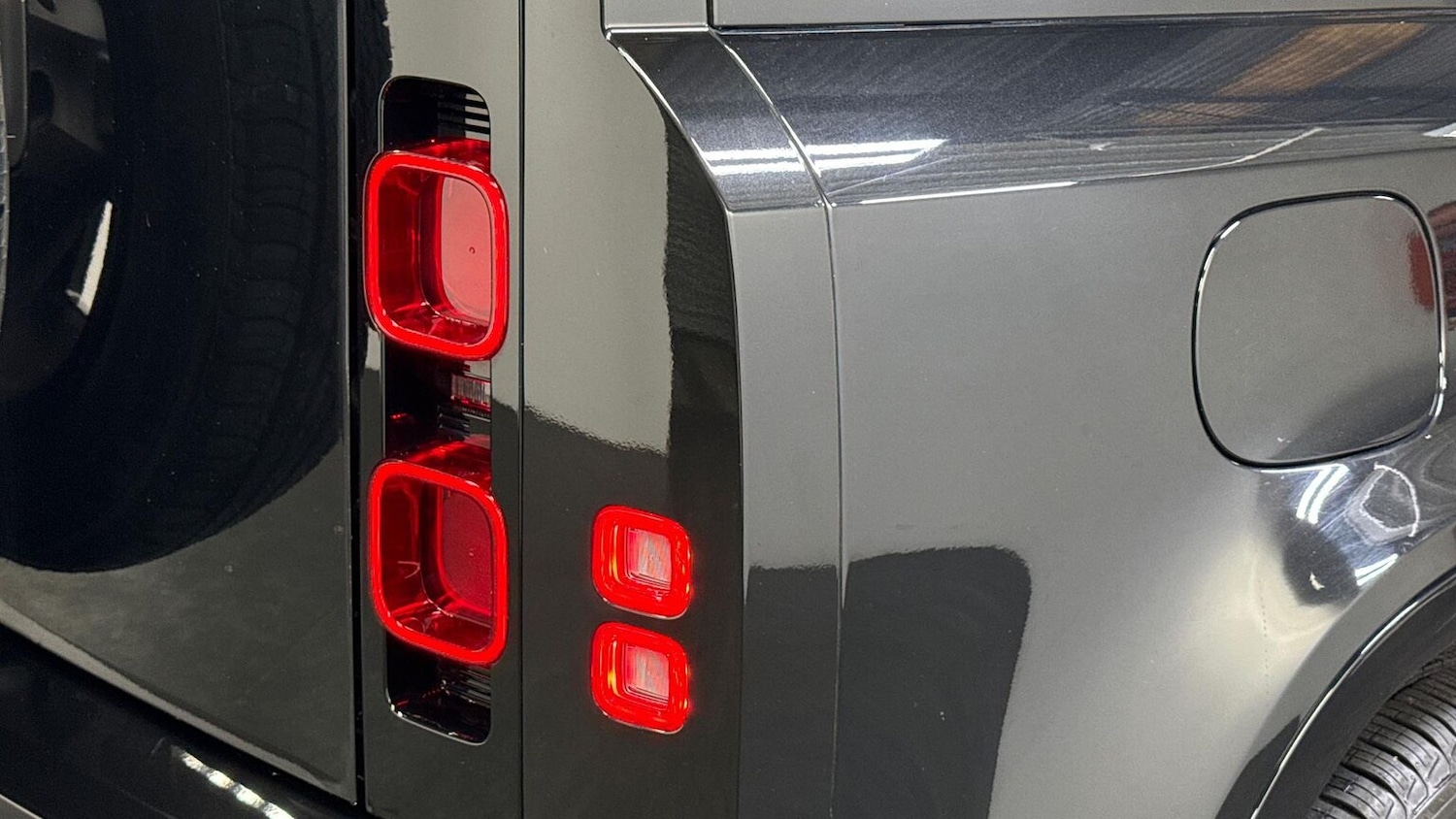 Used Land Rover Defender 2023 for sale - 77489401: Photo 19