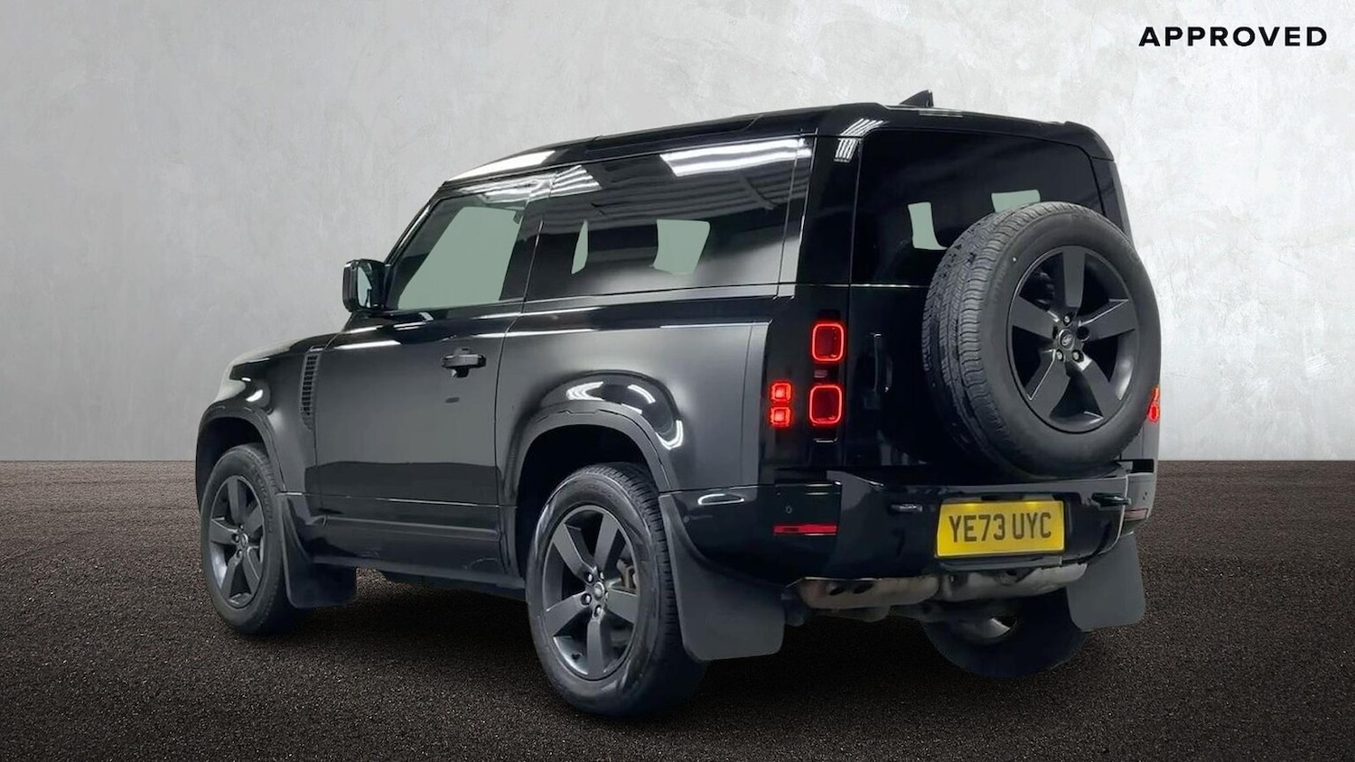 Used Land Rover Defender 2023 for sale - 77489401: Photo 2
