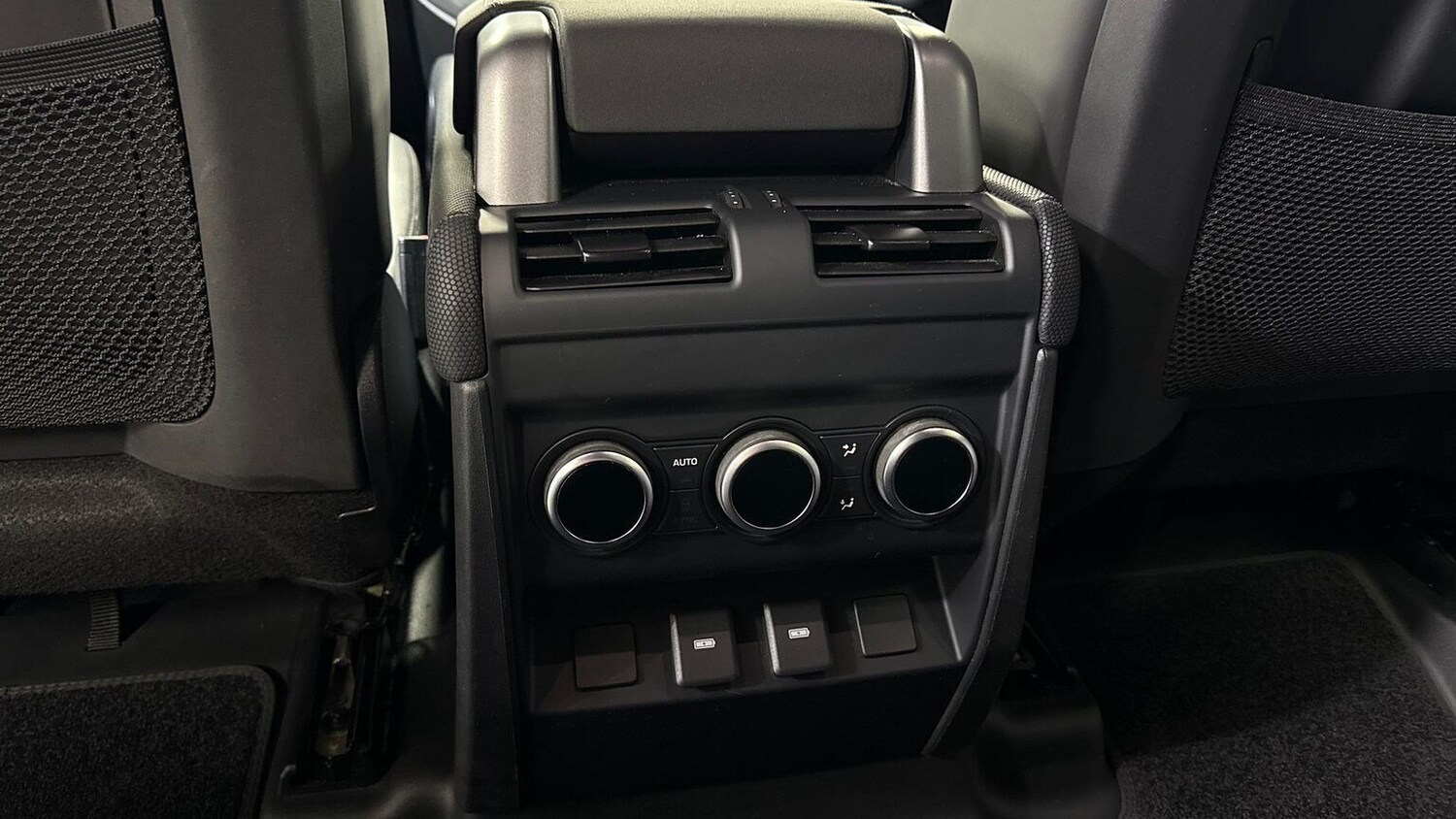 Used Land Rover Defender 2023 for sale - 78191101: Photo 19