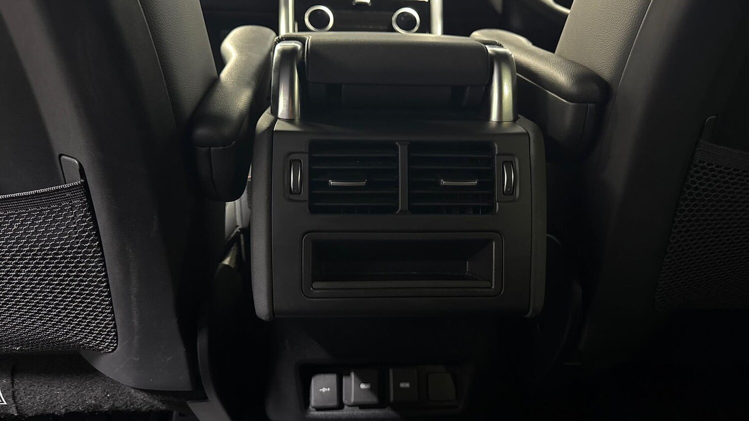 Used Land Rover Discovery 2023 for sale - 76268243: Photo 18