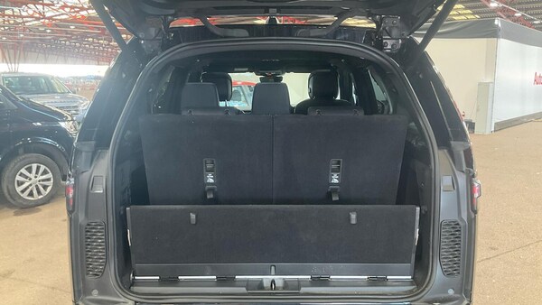 Used Land Rover Discovery 2023 for sale - 76268243: Photo 7
