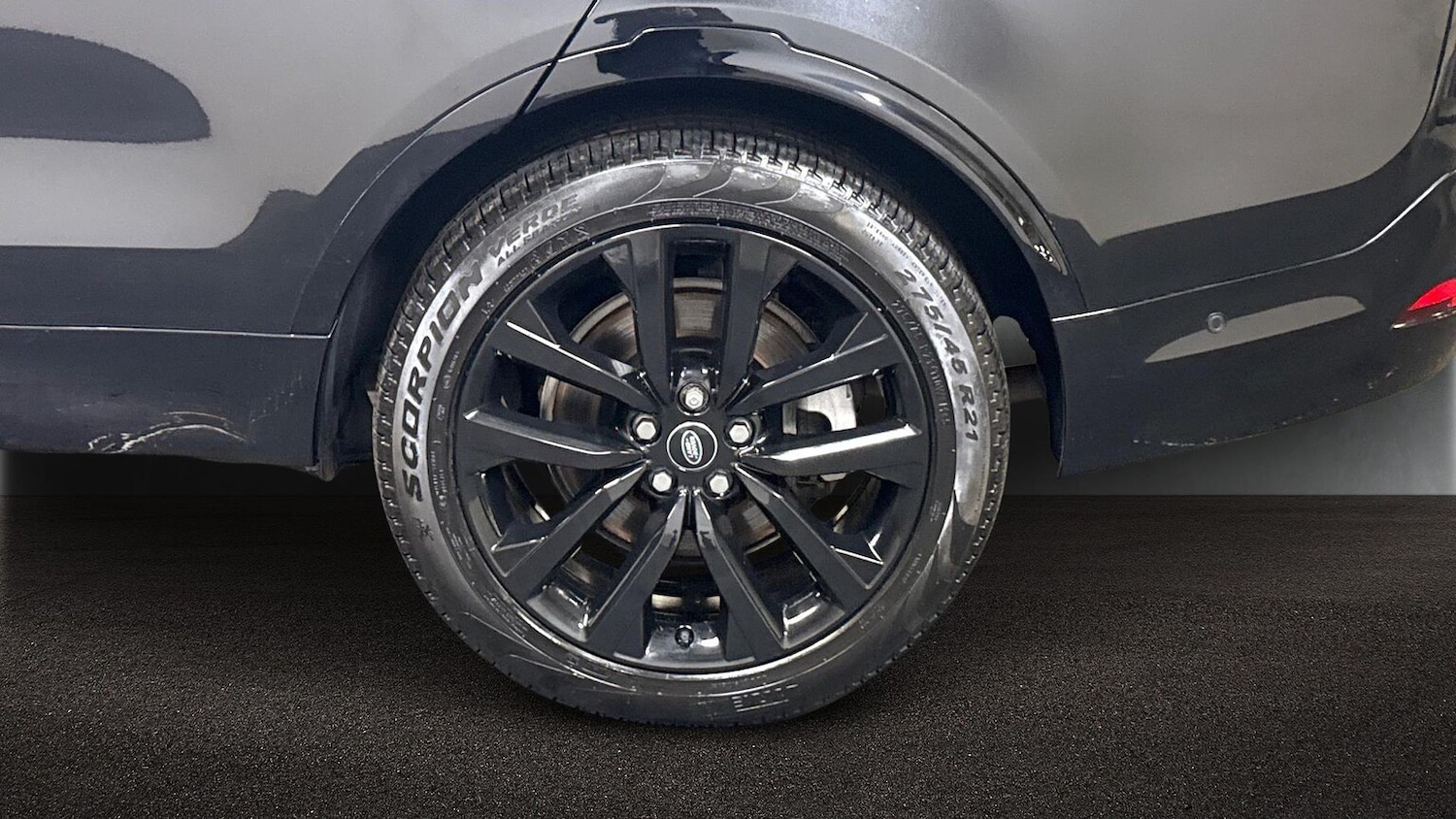 Used Land Rover Discovery 2023 for sale - 76268243: Photo 8