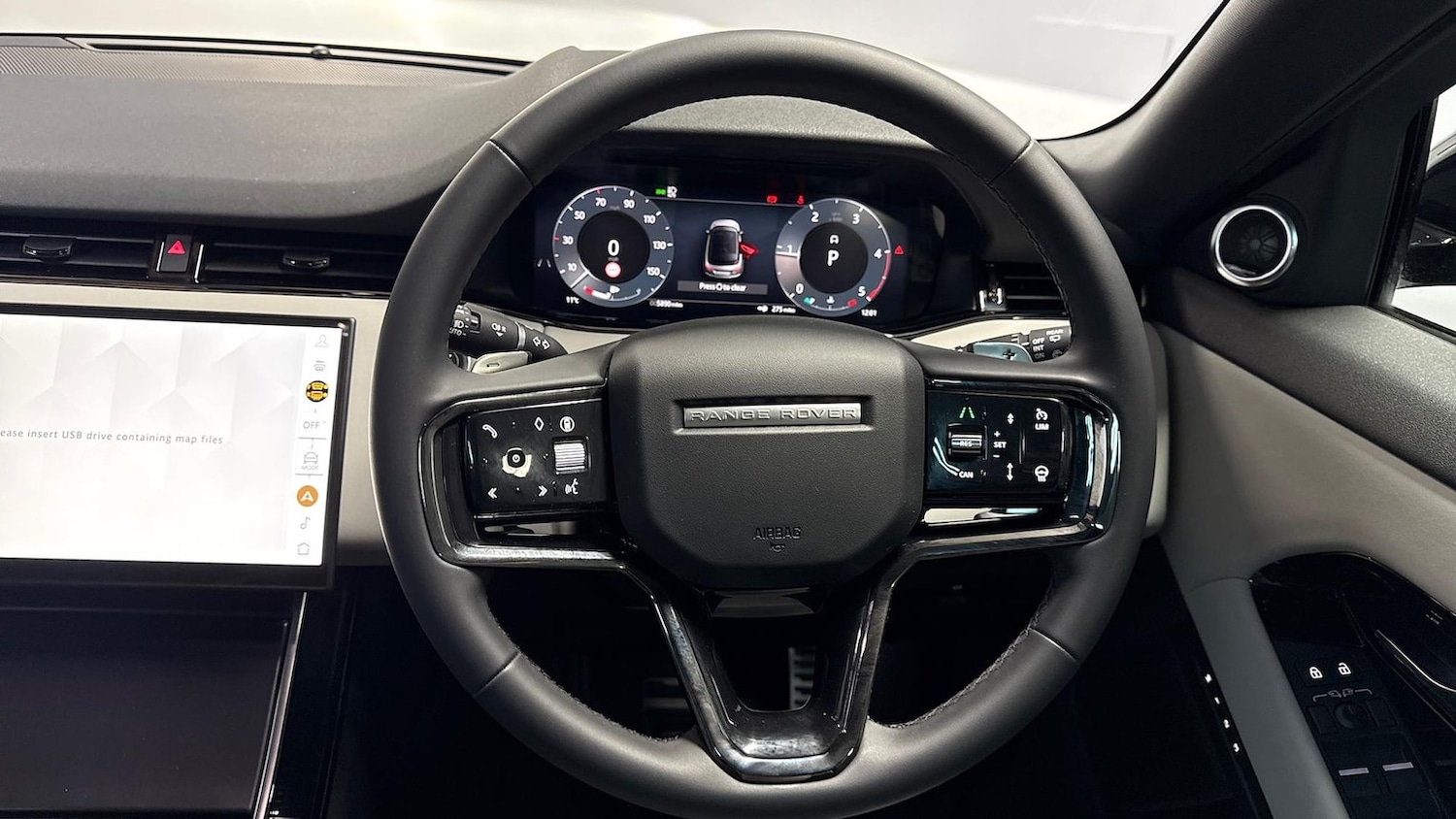 Used Land Rover Range Rover Evoque 2025 for sale - 76897057: Photo 15