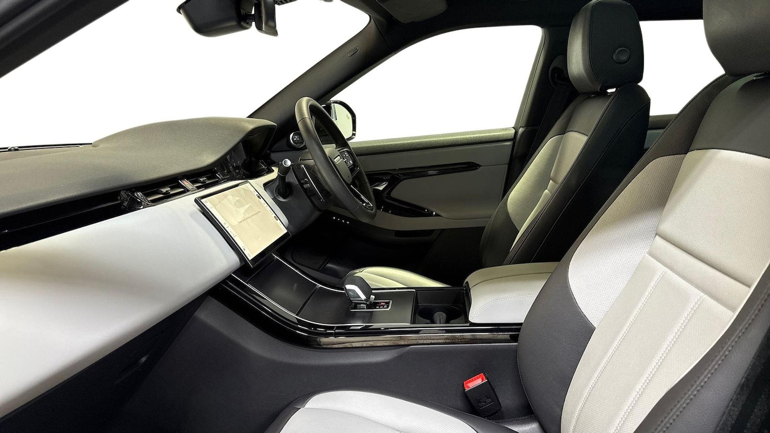 Used Land Rover Range Rover Evoque 2025 for sale - 76897057: Photo 3