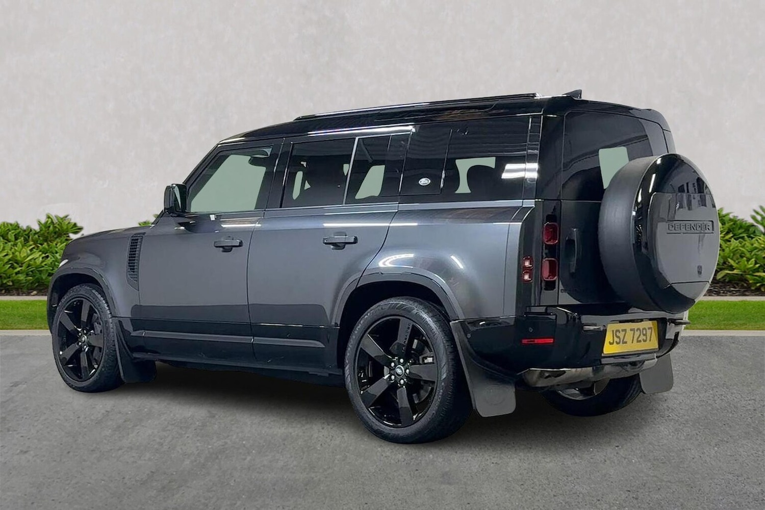 Used Land Rover Defender 2022 for sale - 76340556: Photo 2