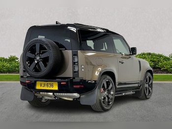 Used Land Rover Defender 2025 for sale - 75962348: Photo