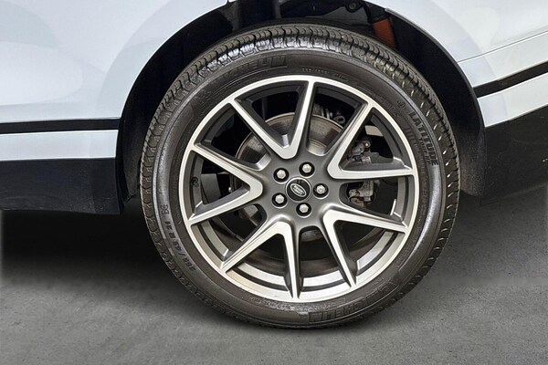 Used Land Rover Range Rover Velar 2023 for sale - 75485019: Photo 6