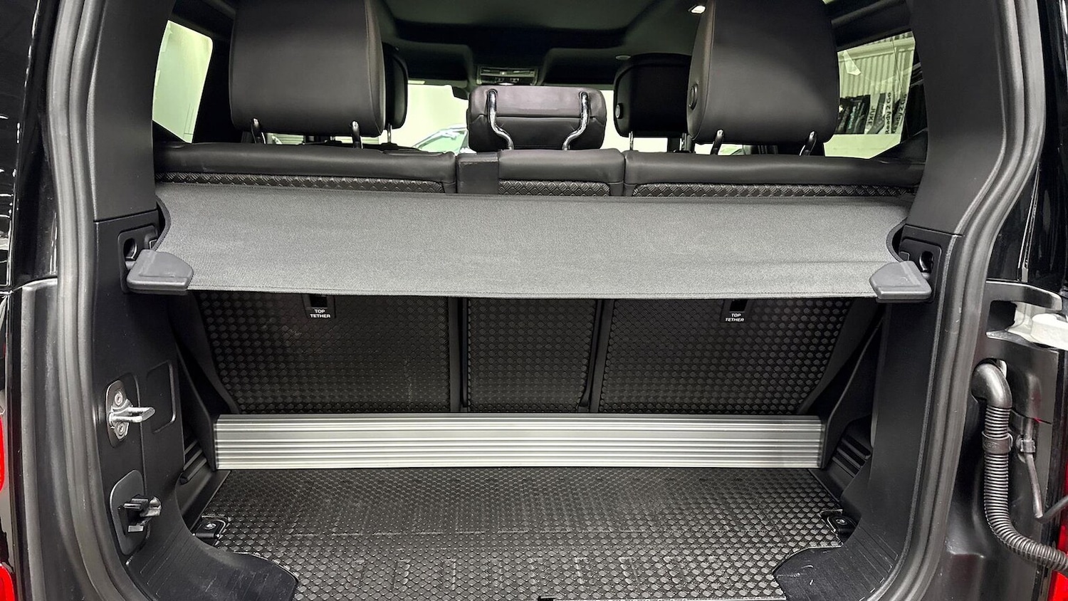 Used Land Rover Defender 2024 for sale - 78193294: Photo 10