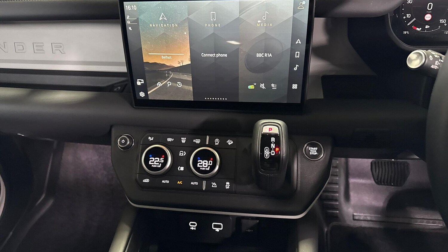 Used Land Rover Defender 2024 for sale - 78193294: Photo 14