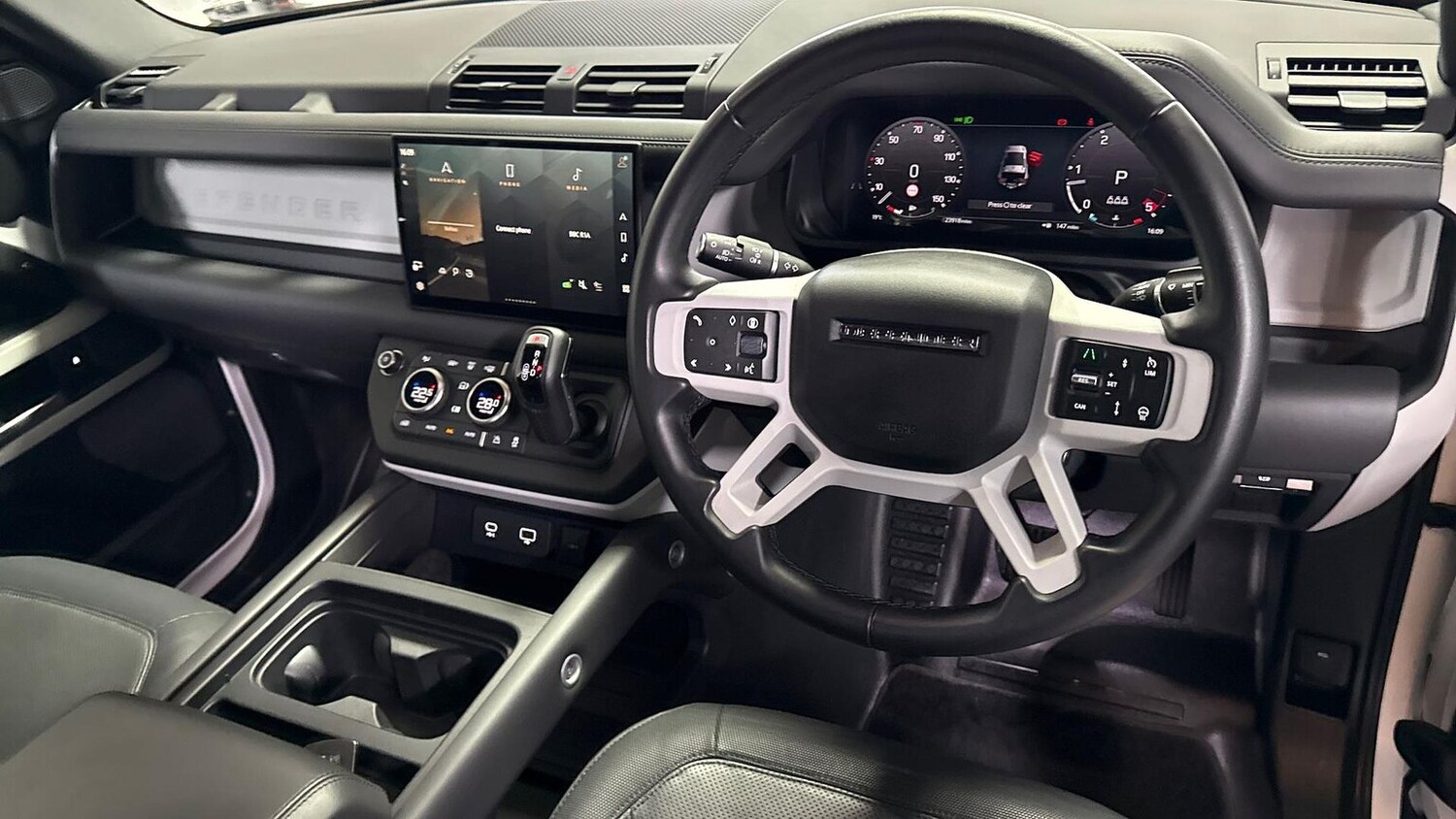 Used Land Rover Defender 2024 for sale - 78193294: Photo 15