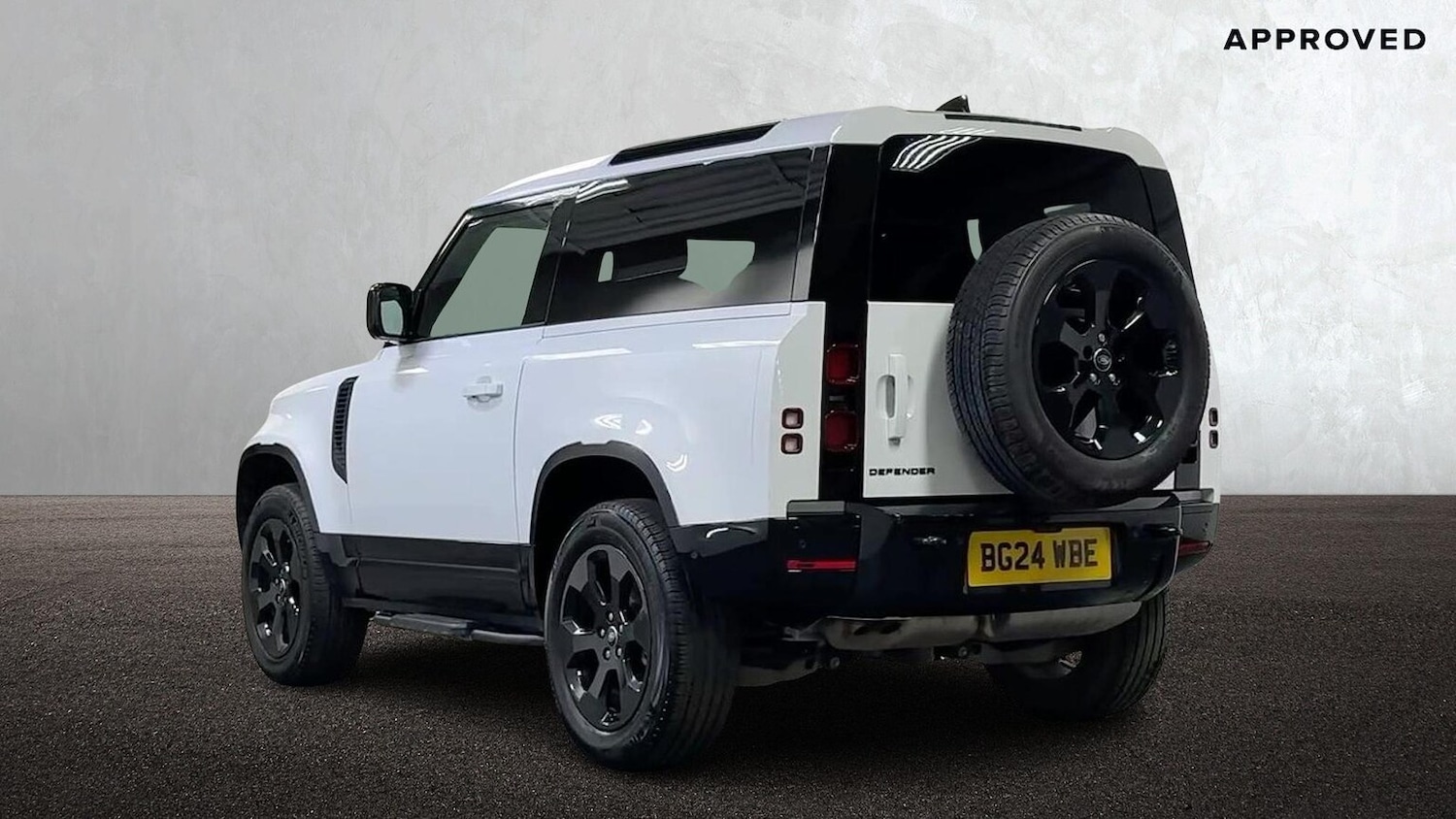 Used Land Rover Defender 2024 for sale - 78193294: Photo 2