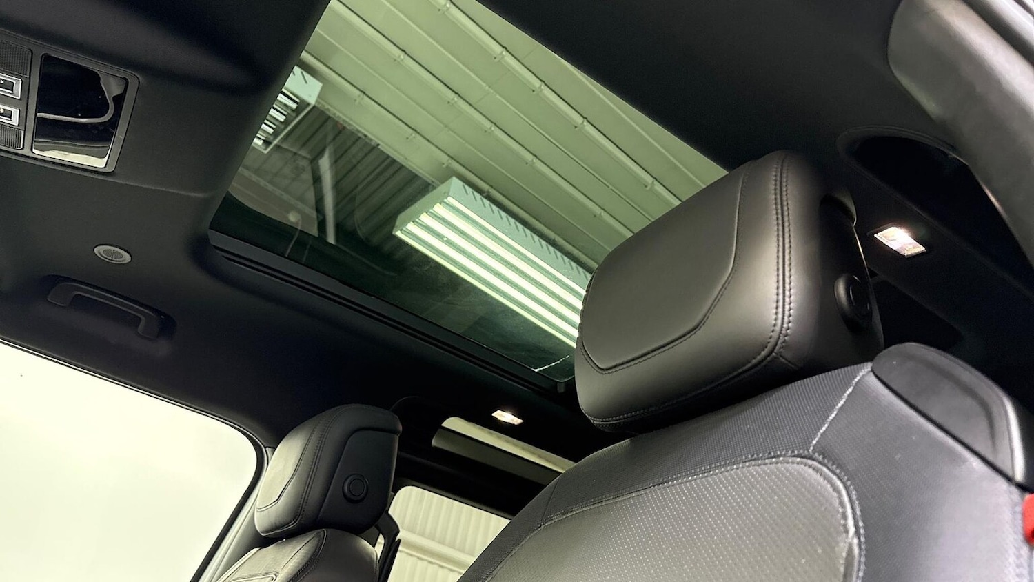 Used Land Rover Defender 2024 for sale - 78193294: Photo 24