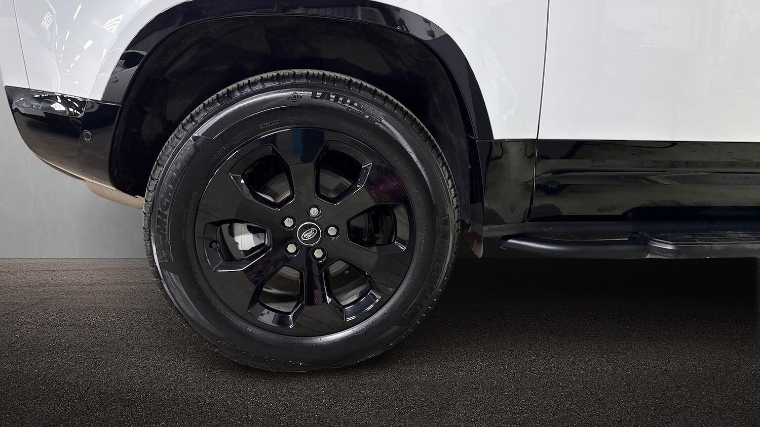 Used Land Rover Defender 2024 for sale - 78193294: Photo 8