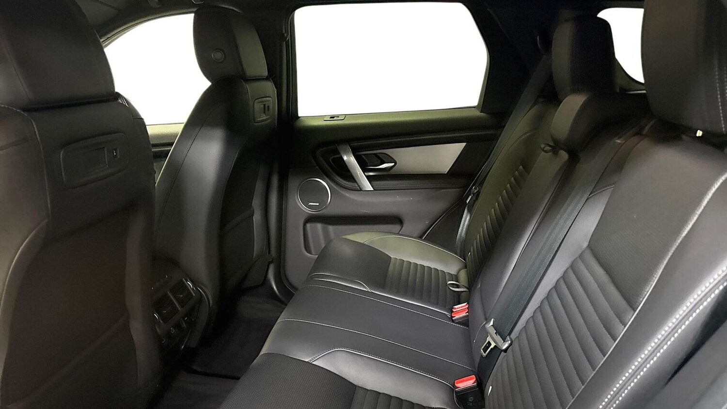 Used Land Rover Discovery Sport 2024 for sale - 77489795: Photo 4