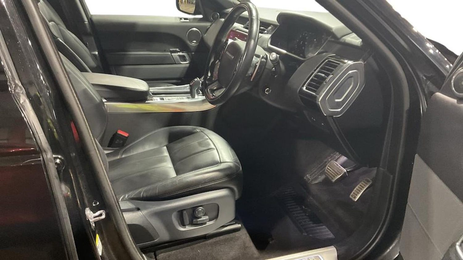 Used Land Rover Range Rover Sport 2021 for sale - 78193325: Photo 3