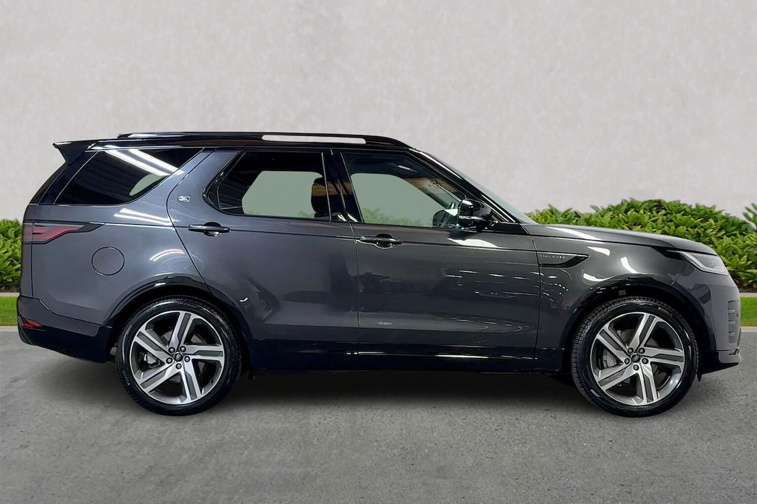 Used Land Rover Discovery 2024 for sale - 77489477: Photo 3