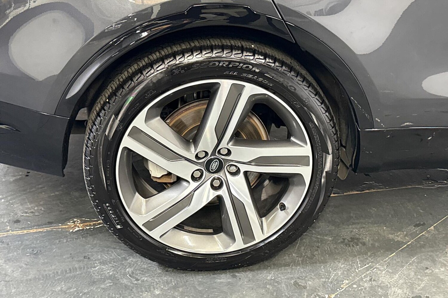 Used Land Rover Discovery 2024 for sale - 77489477: Photo 6