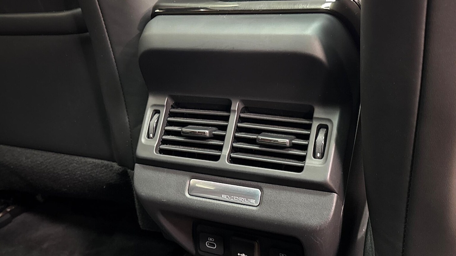 Used Land Rover Range Rover Evoque 2024 for sale - 76517951: Photo 18