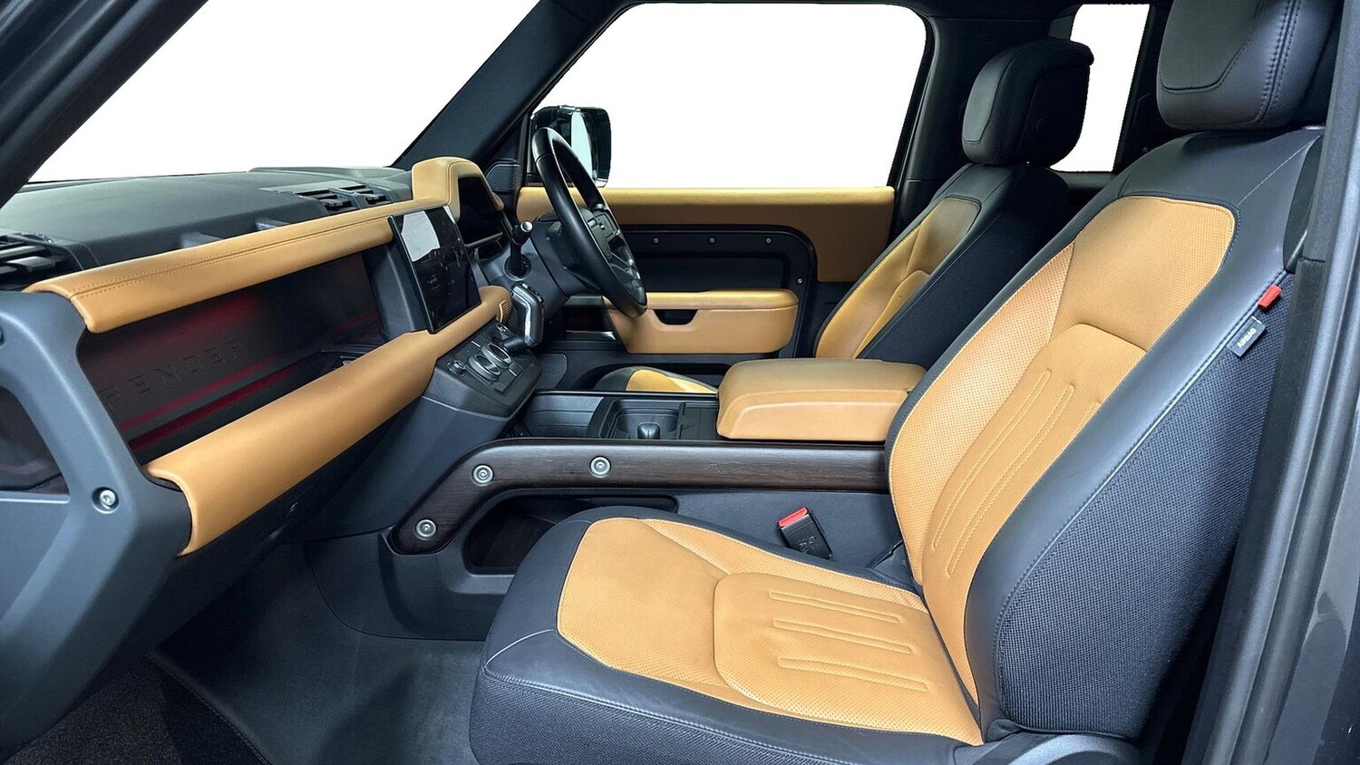 Used Land Rover Defender 2022 for sale - 76860030: Photo 3