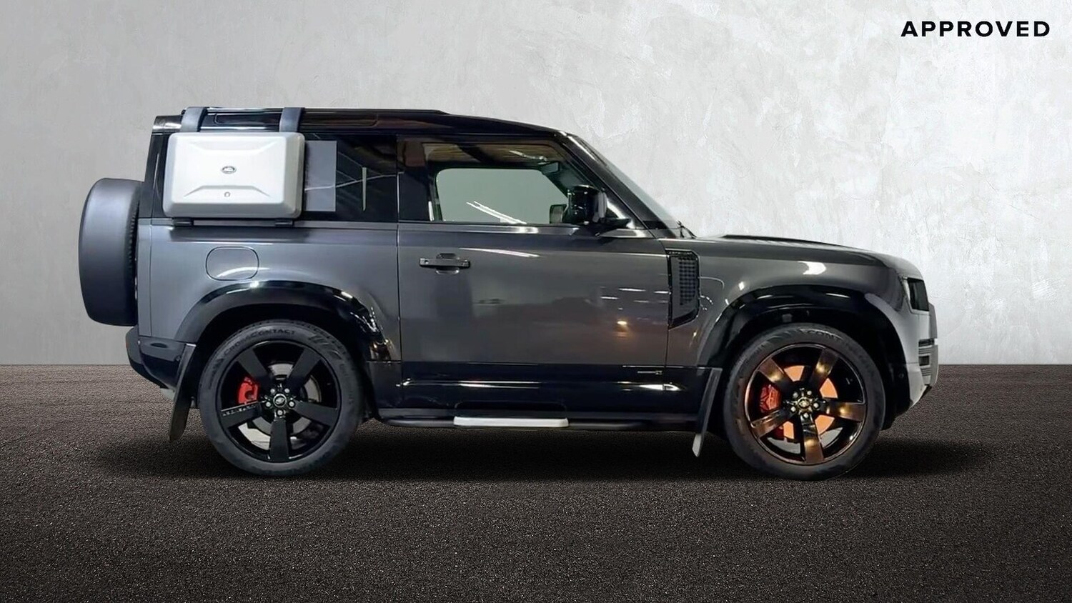 Used Land Rover Defender 2022 for sale - 76860030: Photo 5