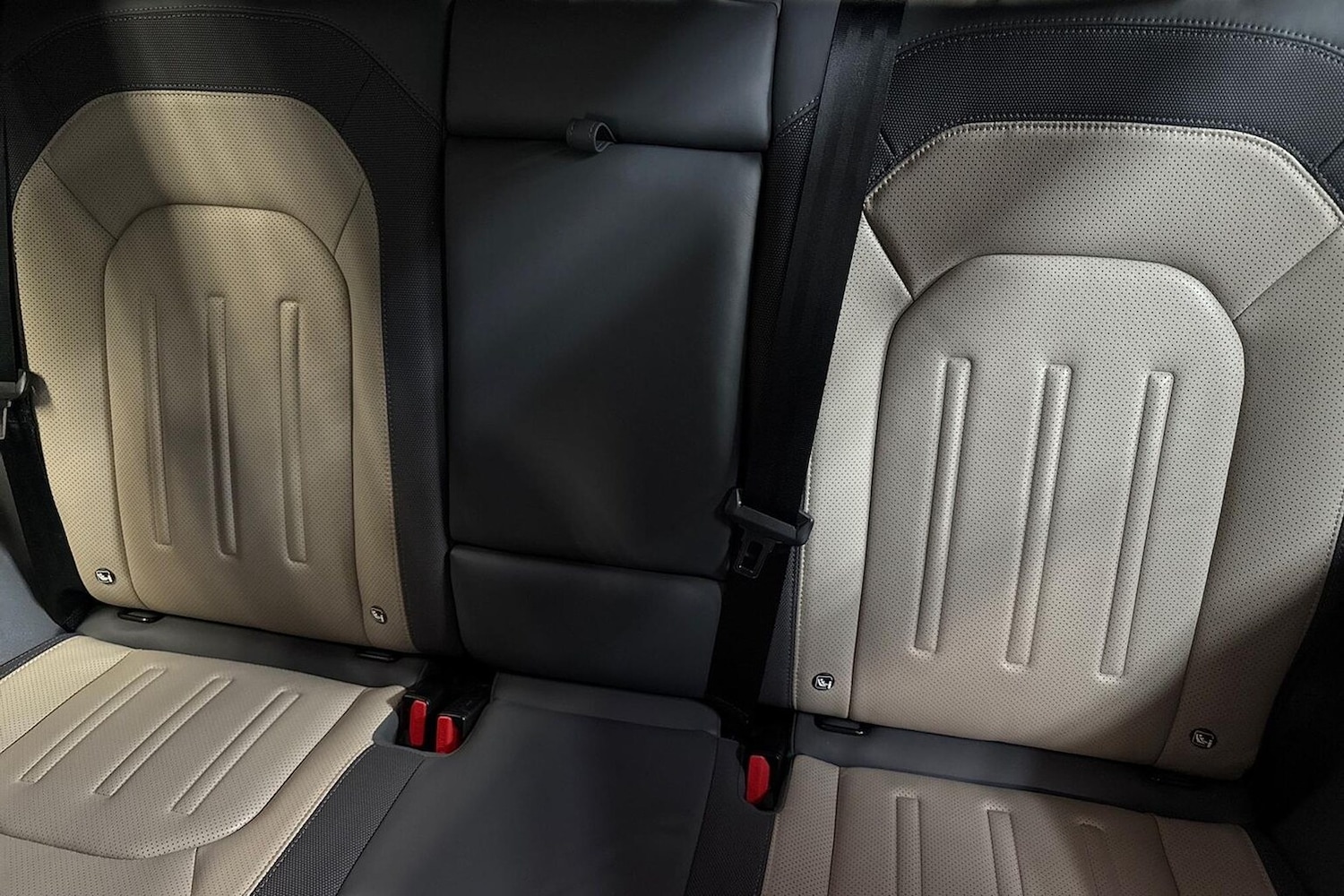 Used Land Rover Defender 2022 for sale - 76412505: Photo 16